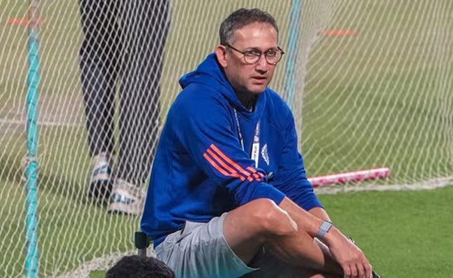 Chief selector Ajit Agarkar's contract renewed till next year